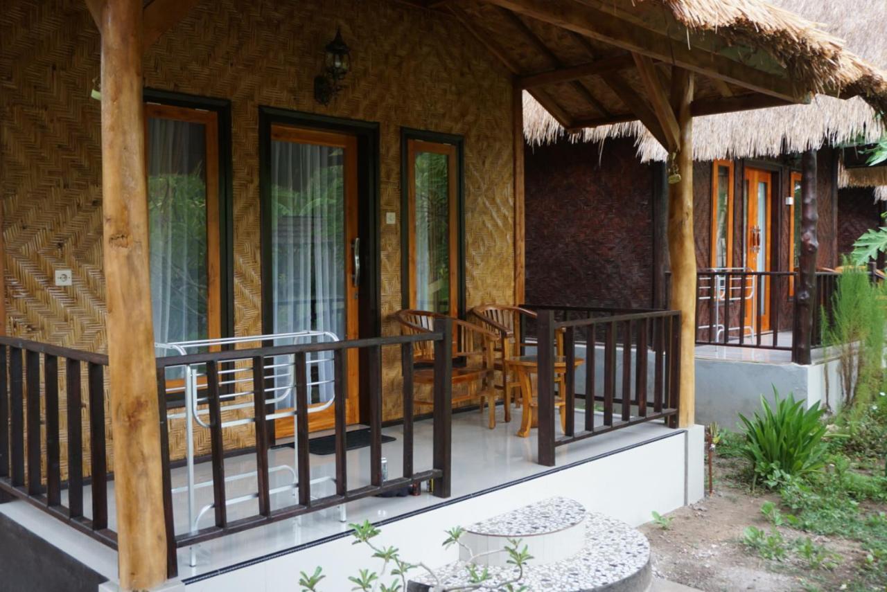 Kubu Artha Bungalow Nusa Penida Ped Exterior foto